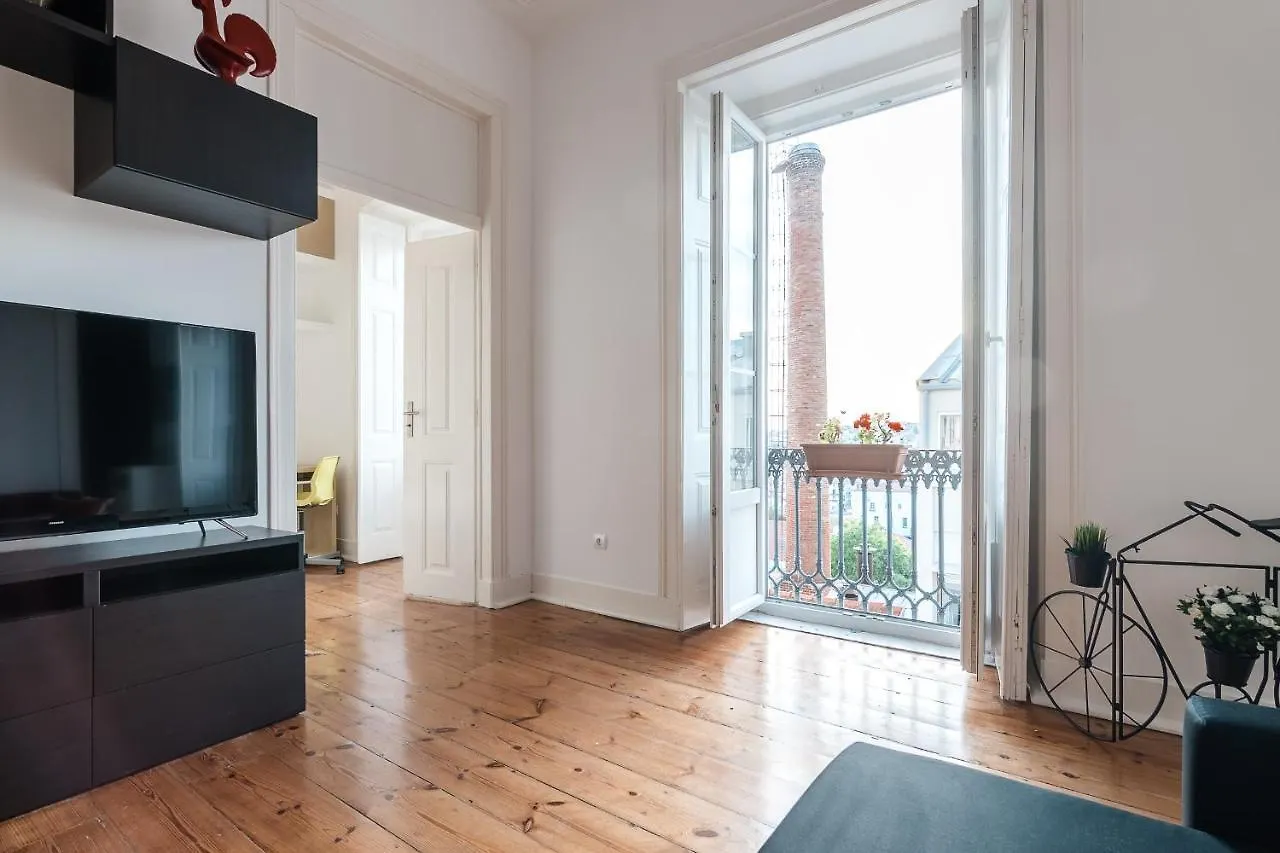 ליסבון Elegant 3 Bedroom Flat With View In Principe Real פורטוגל