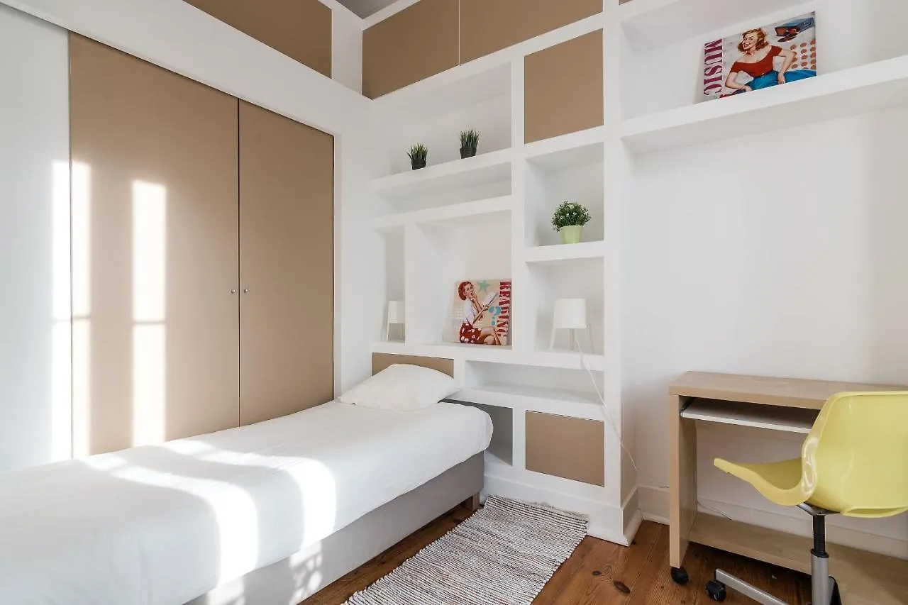 ליסבון Elegant 3 Bedroom Flat With View In Principe Real דירה